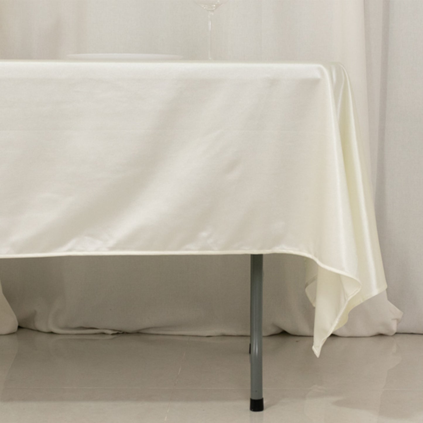 60"x102" Shimmer Pearl White Scuba Rectangle Tablecloth, Wrinkle Free Seamless Premium Polyester Table Cover