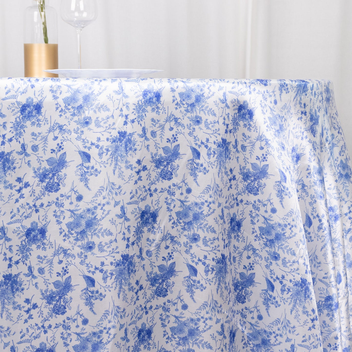 120" White Blue Seamless Satin Round Tablecloth in French Toile Floral Pattern, Wrinkle Resistant Tablecloth for 5 Foot Table With Floor-Length Drop