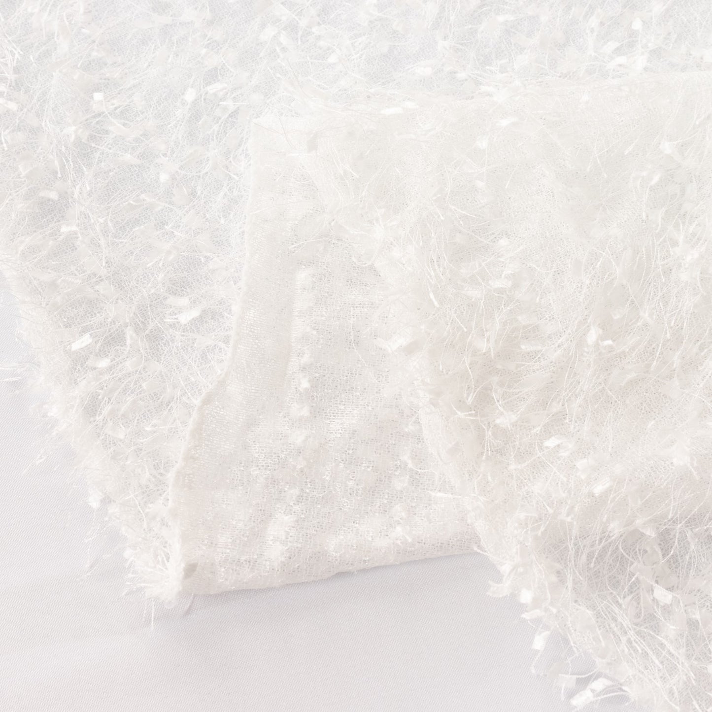120" White Fringe Shag Polyester Round Tablecloth