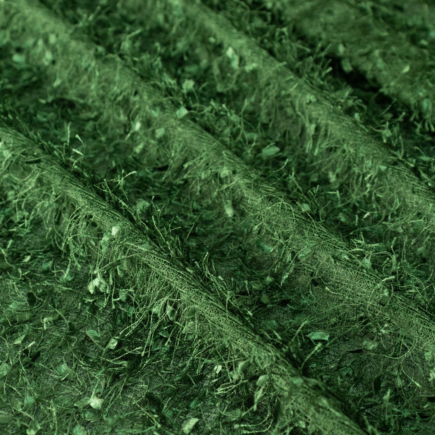 90"x156" green fringe shag tablecloth made of polyester.