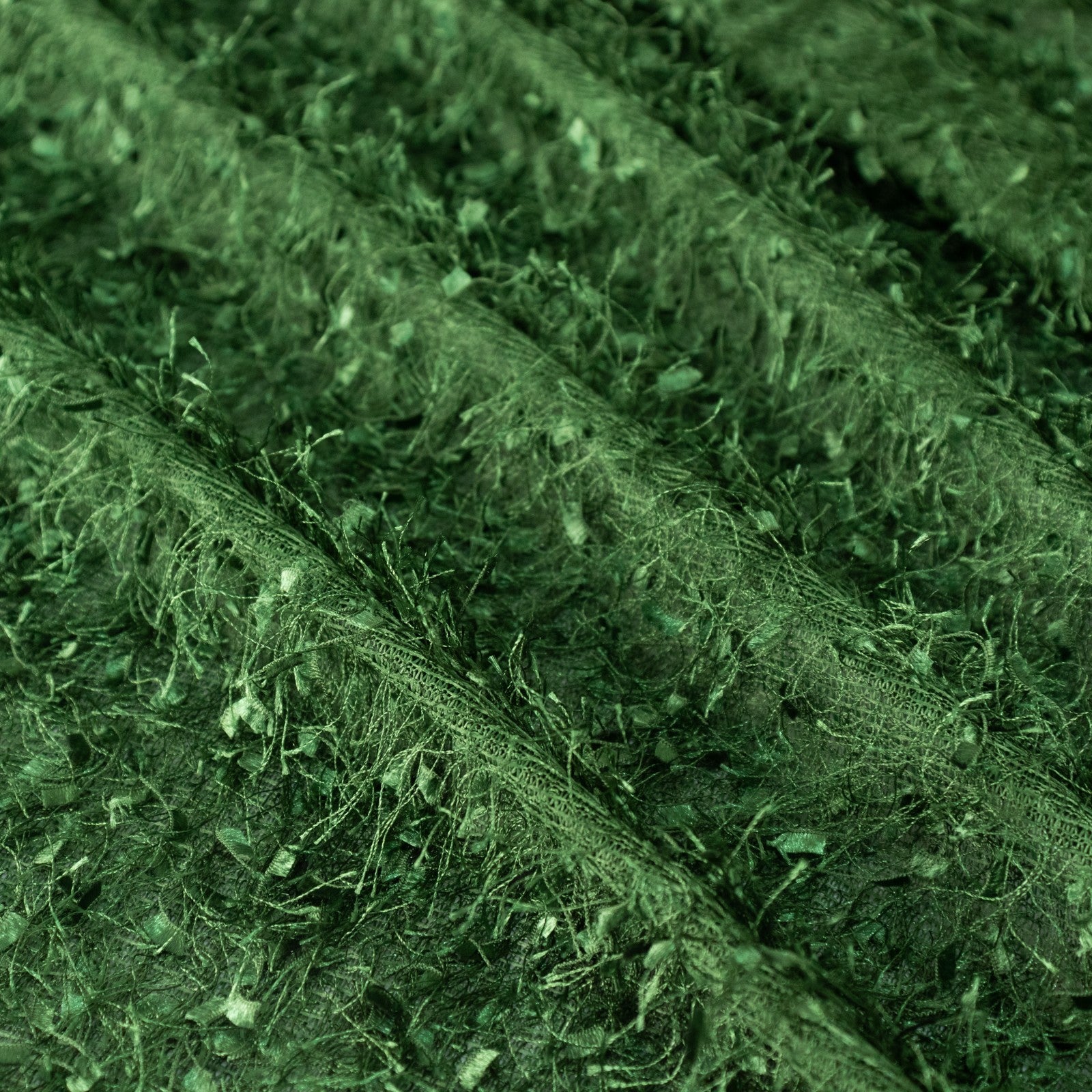 90"x156" green fringe shag tablecloth made of polyester.