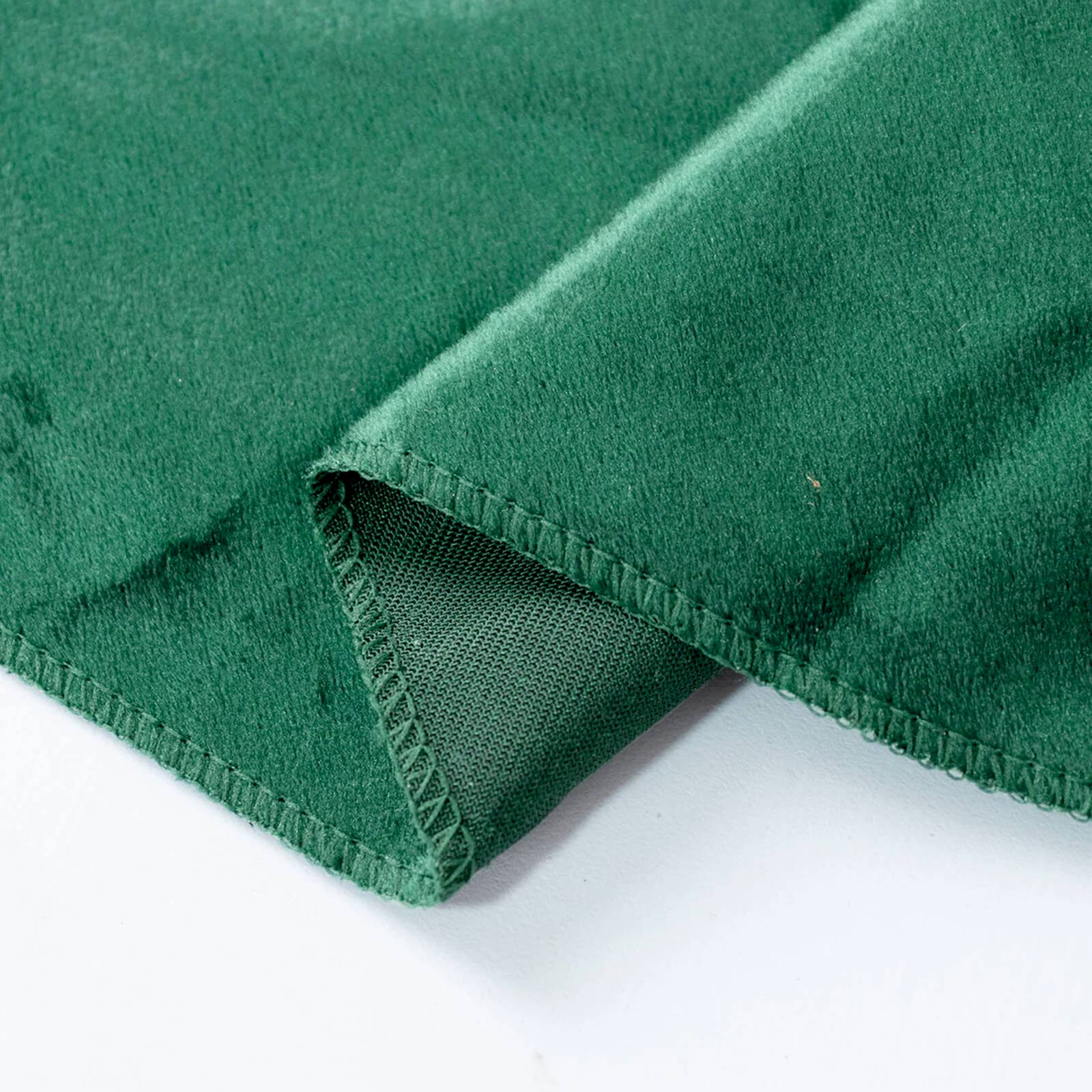 Premium Velvet Round Tablecloth in Hunter Emerald Green.