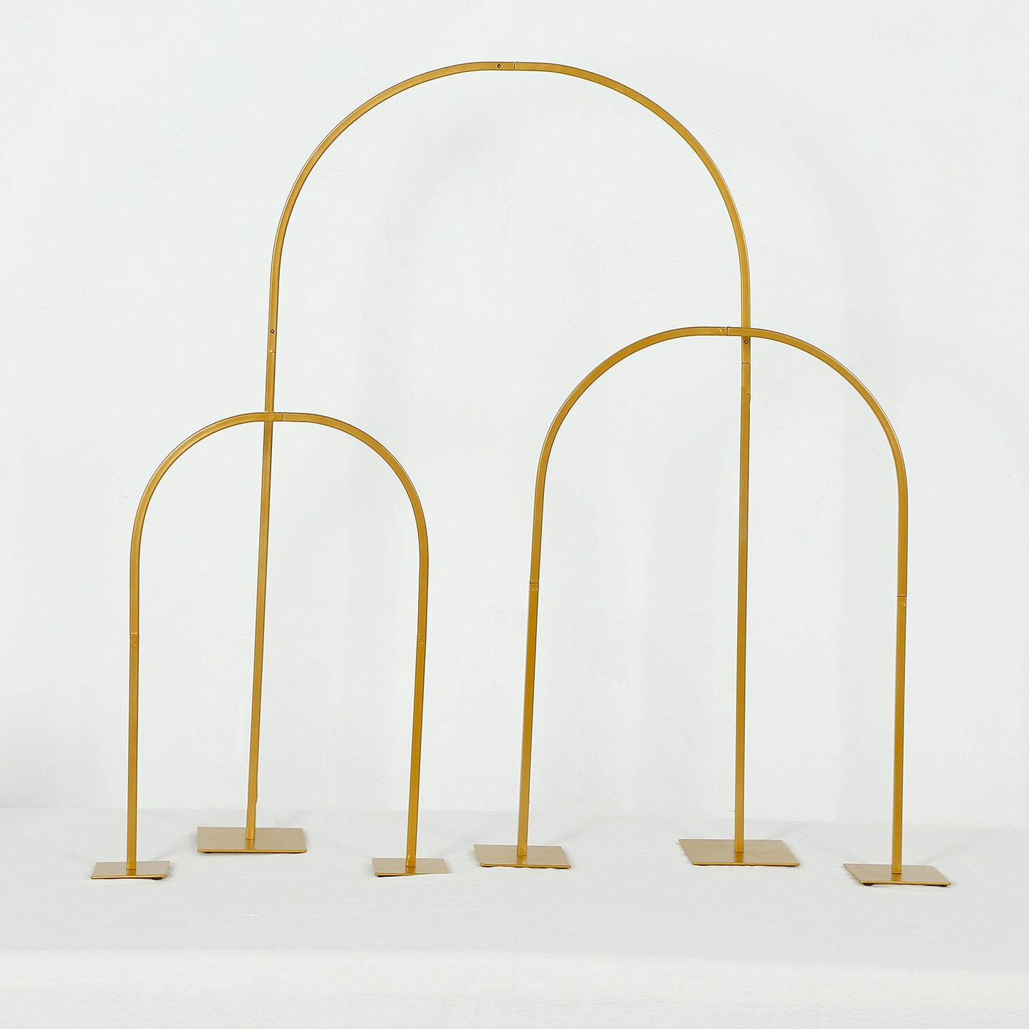Gold Chiara Arch Wedding Cake Display Stand with Rounded Top and Detachable Base.