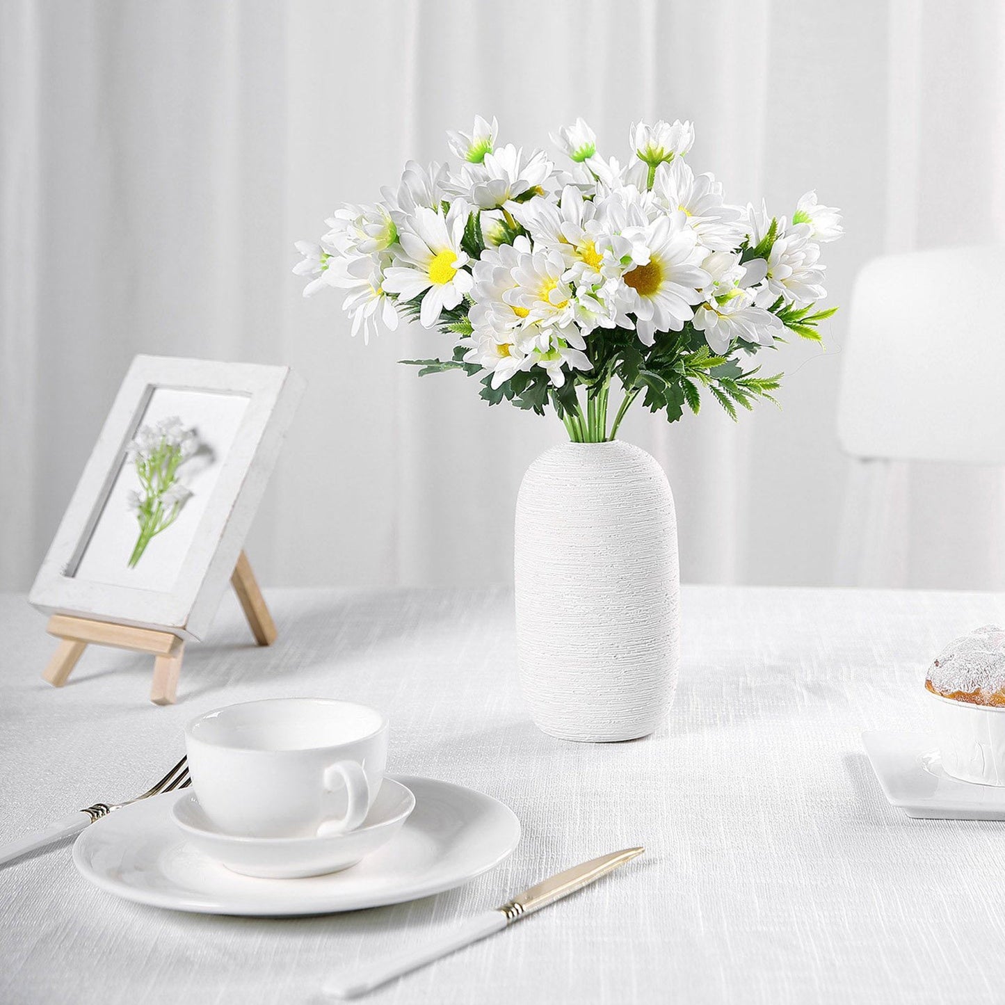 11 Inch White Daisy Bouquet Made of Artificial Silk 4 Bushes 