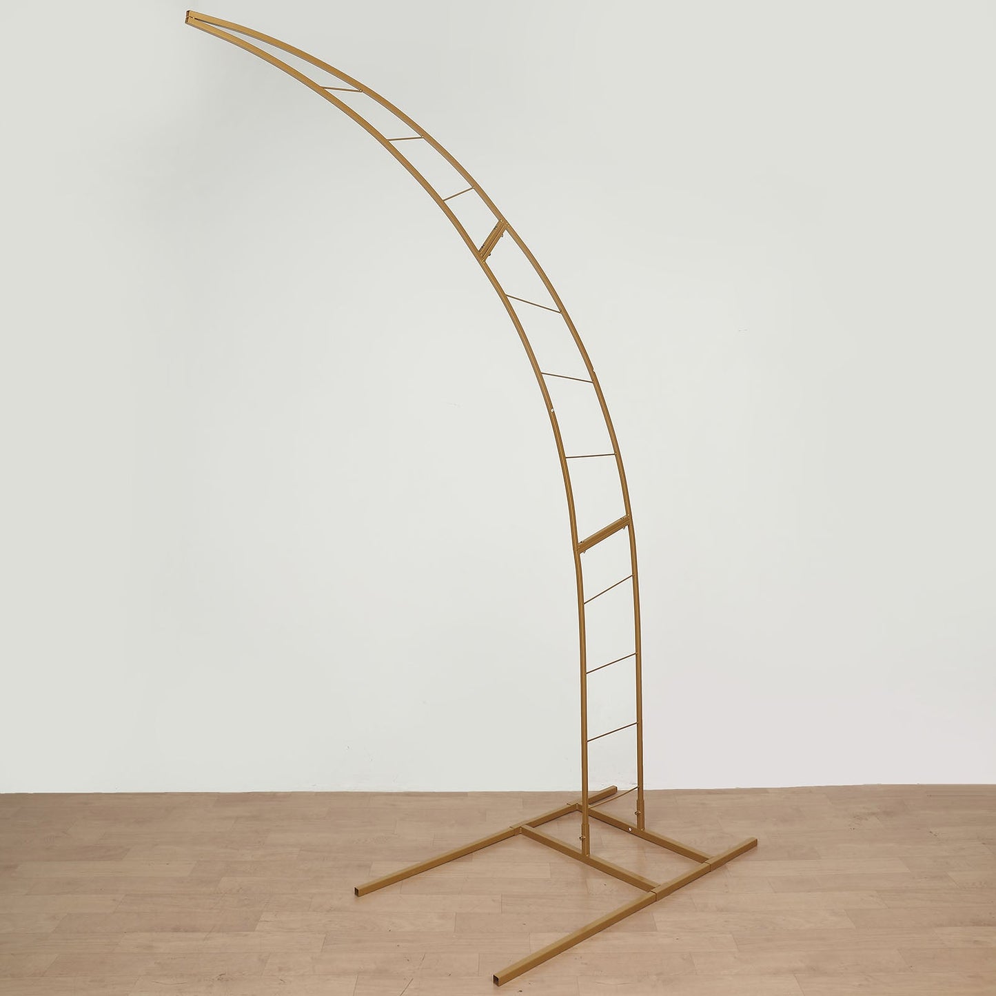 Metal Half-Moon 8 Feet Arch In Gold For Weddings