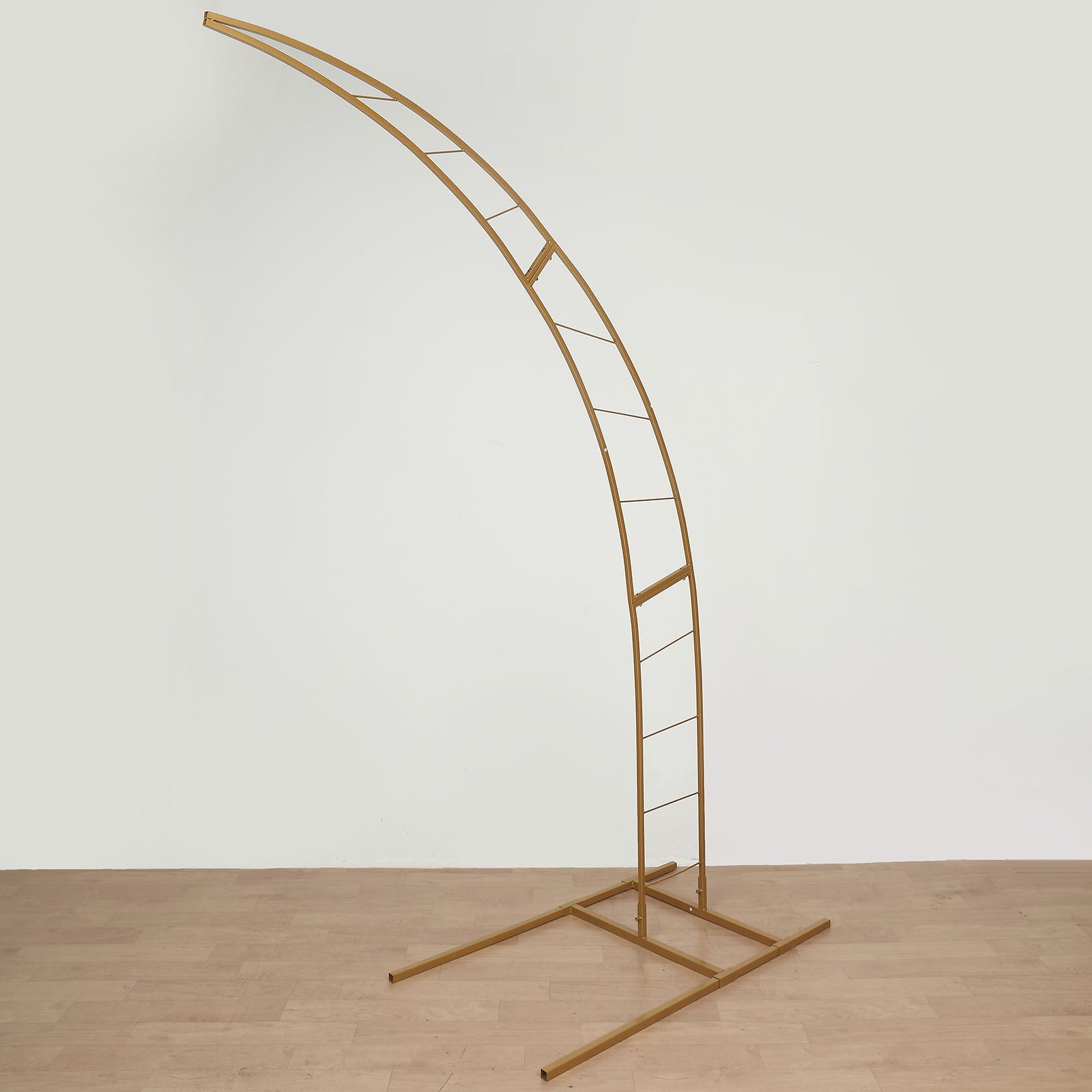 Metal Half-Moon 8 Feet Arch In Gold For Weddings