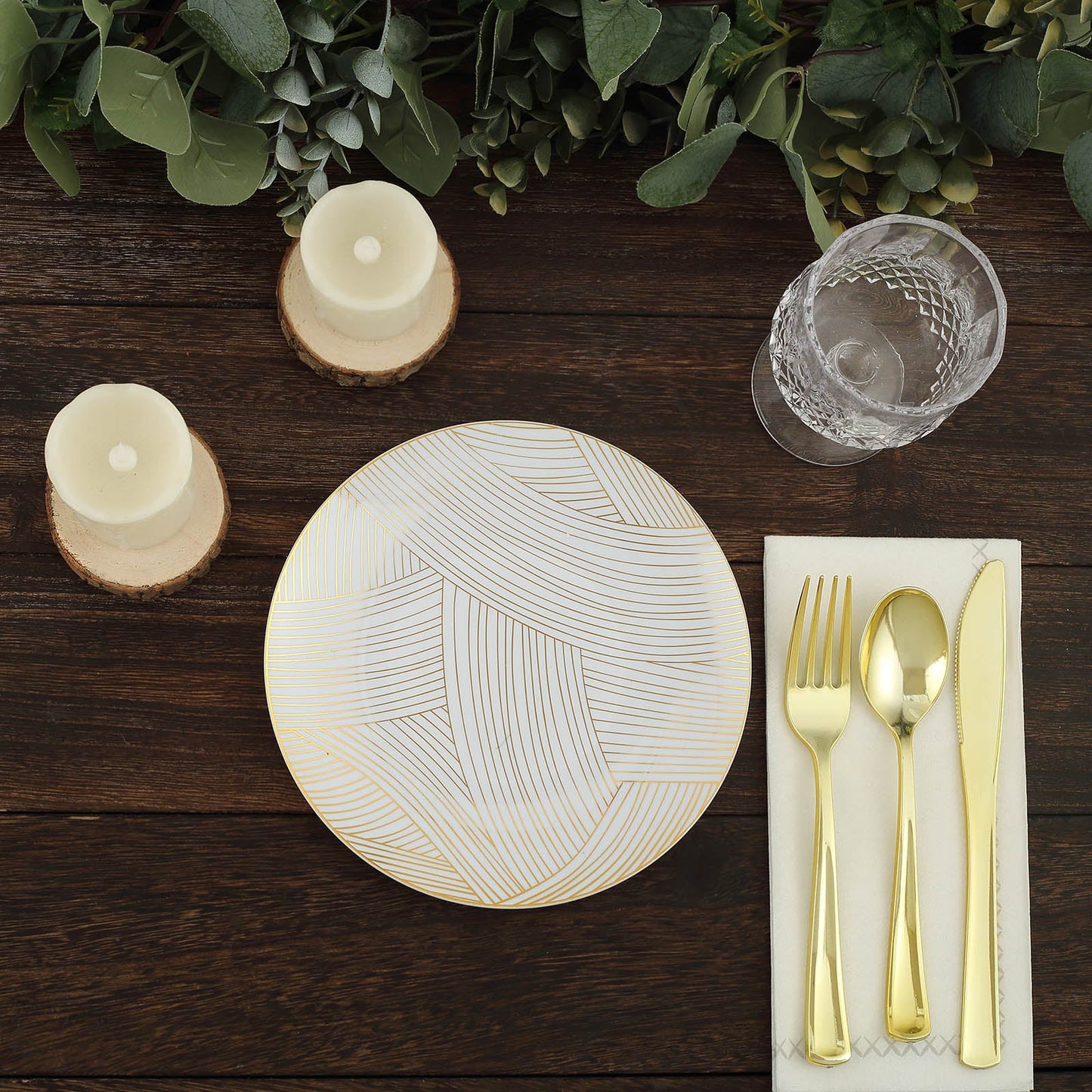 7inch White And Gold Wave Brush Stroked Plastic Dessert Plates, Disposable Appetizer Salad Plates