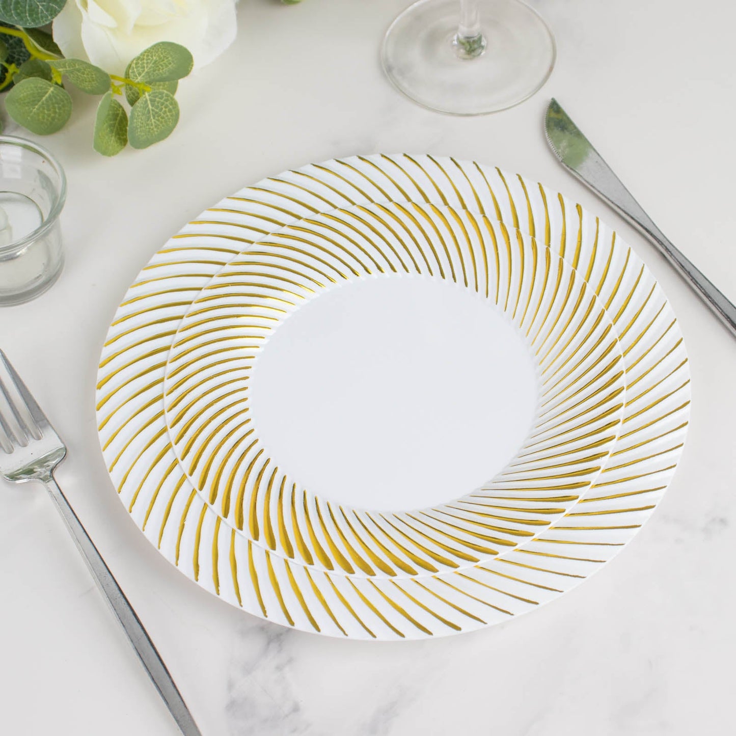 10 Pack | 7inch White / Gold Swirl Rim Plastic Dessert Appetizer Plates