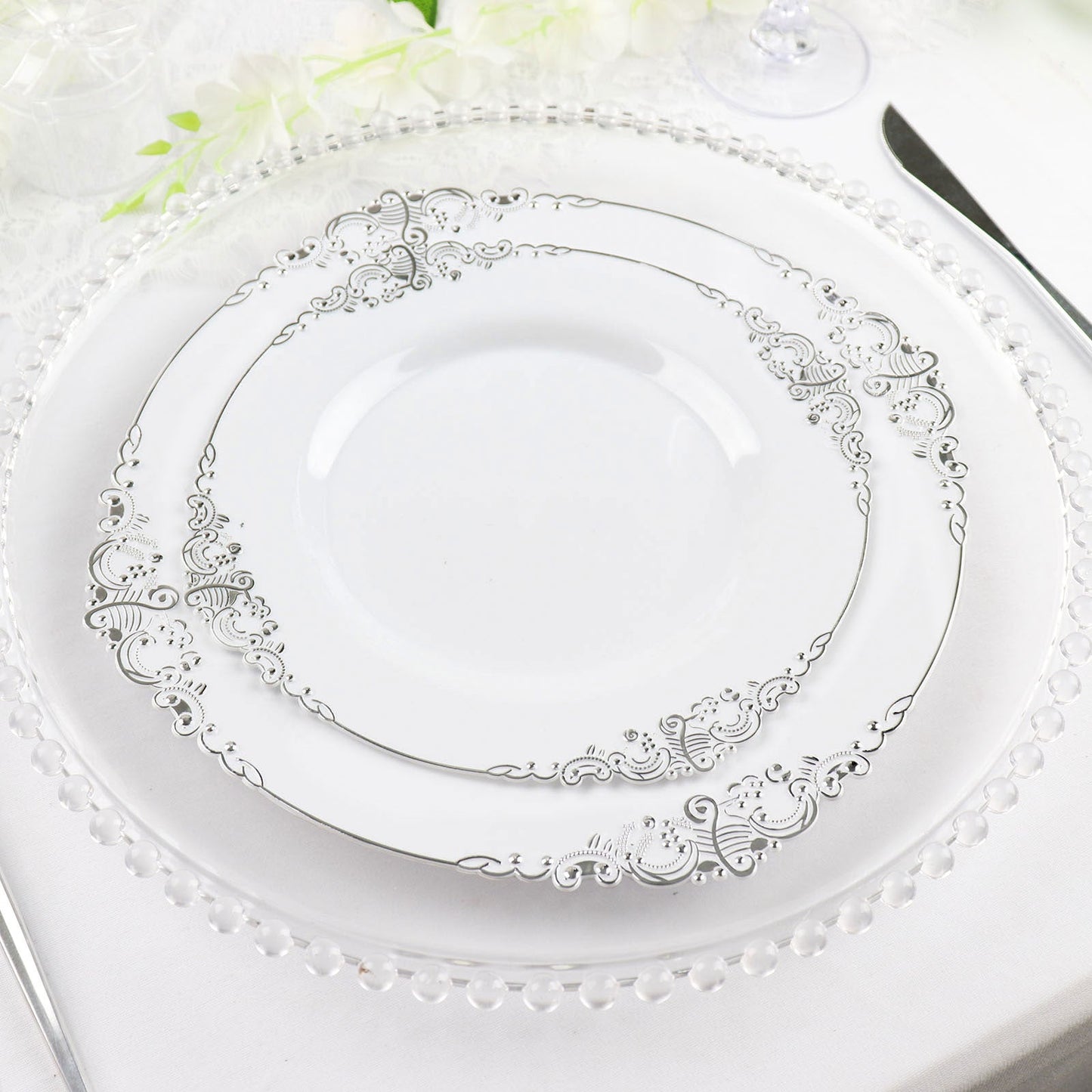10 Inch Round Baroque Style Vintage White and Silver Leaf Embossed Disposable Plastic Plates 10 Pack