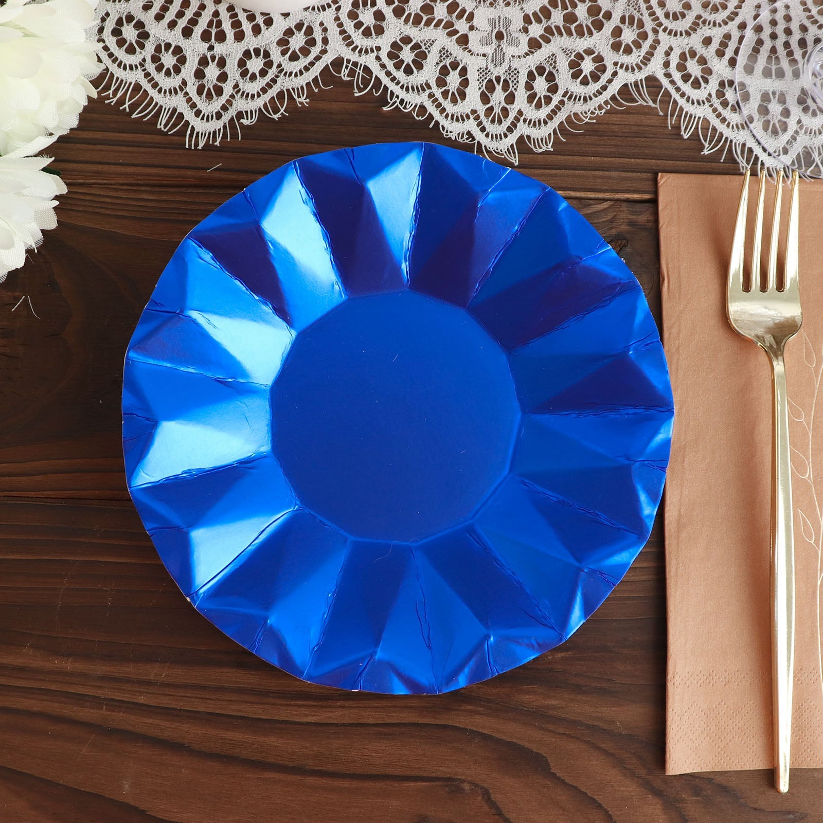 25 Pack Royal Blue Disposable 7 Inch Geometric Paper Plates 400 GSM