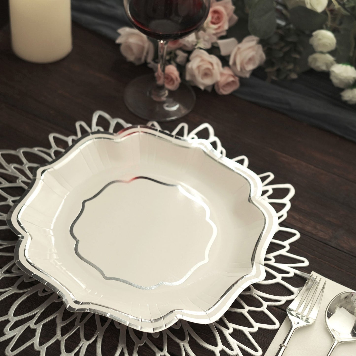 10 Inch Scallop Rim Disposable Paper Plates White And Silver 25 Pack 300 GSM