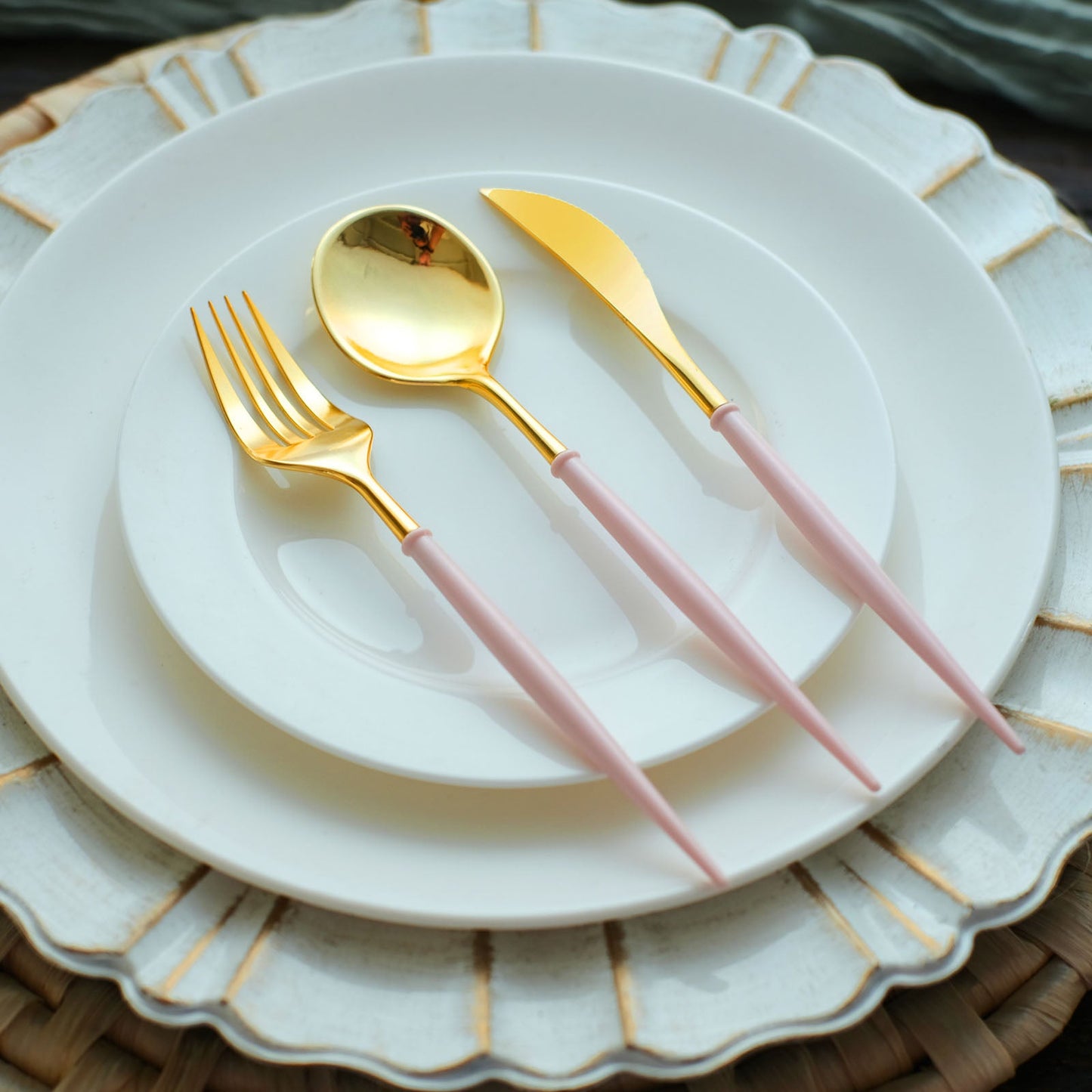 8 Inch Metallic Gold Premium Plastic Modern Silverware Cutlery Set With Rose Gold Handle in Pack of 24