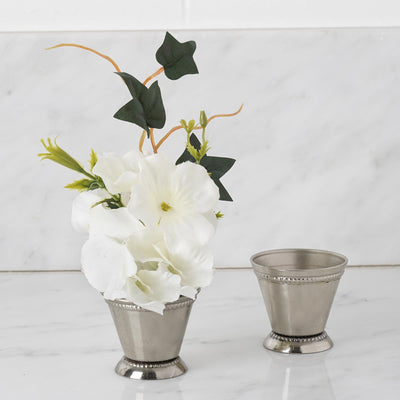 Elegant Design with Beaded Rim