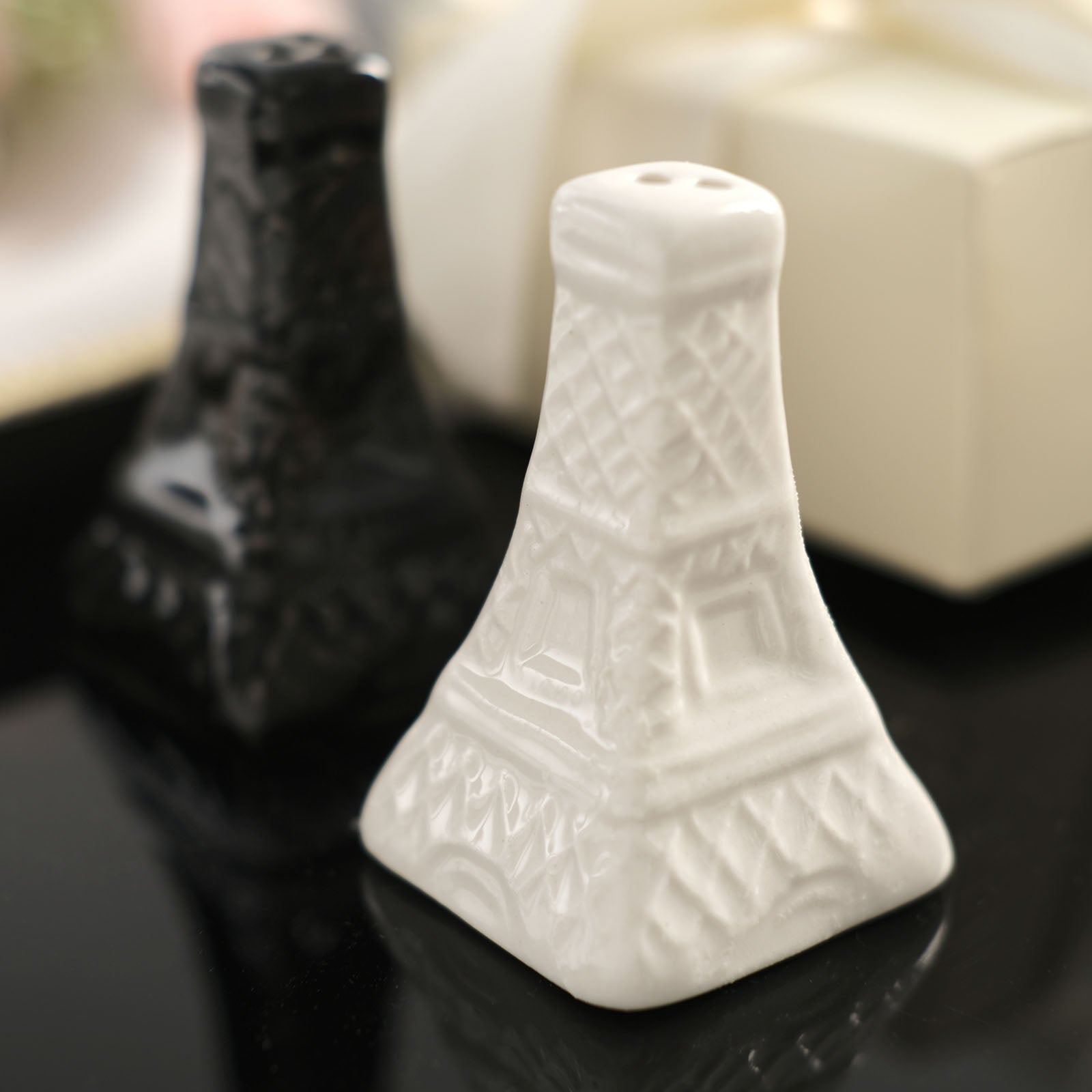 3 Inch Salt and Pepper Shakers Pre Packed Black & White Vintage Party Favors Gift Box with Thank You Tag 