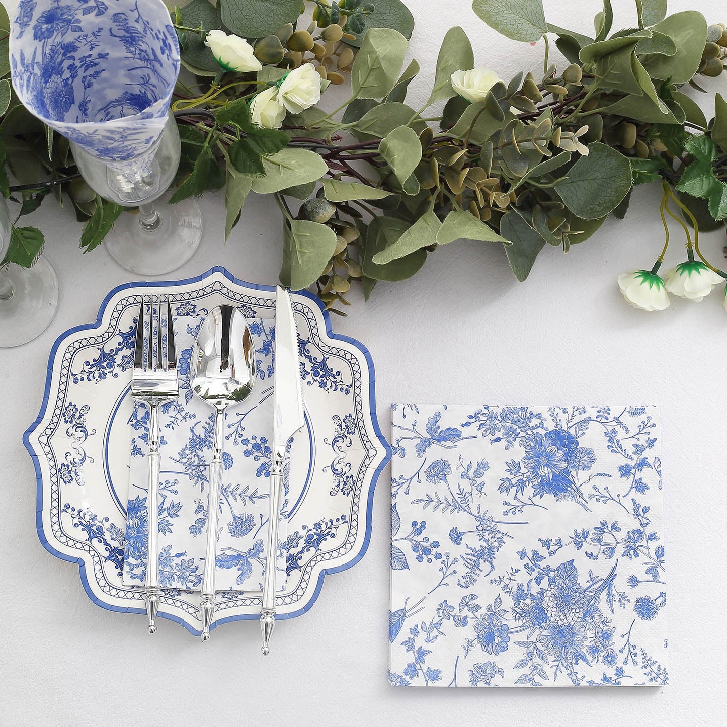 20 Pack | White / Blue Chinoiserie Floral Print 2-Ply Paper Napkins