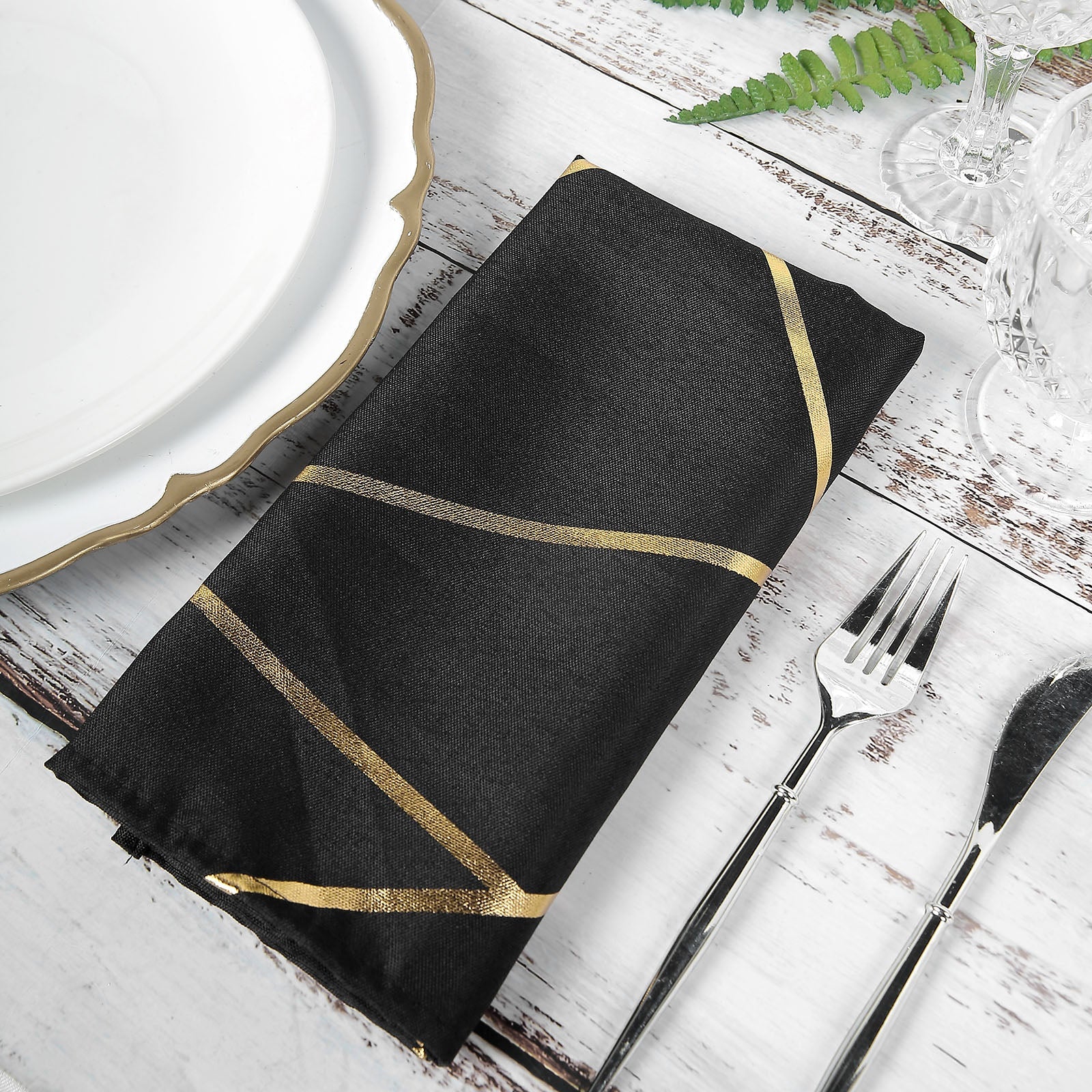 Modern black and gold geometric cloth dinner napkin 20"x20" - 5 pack.