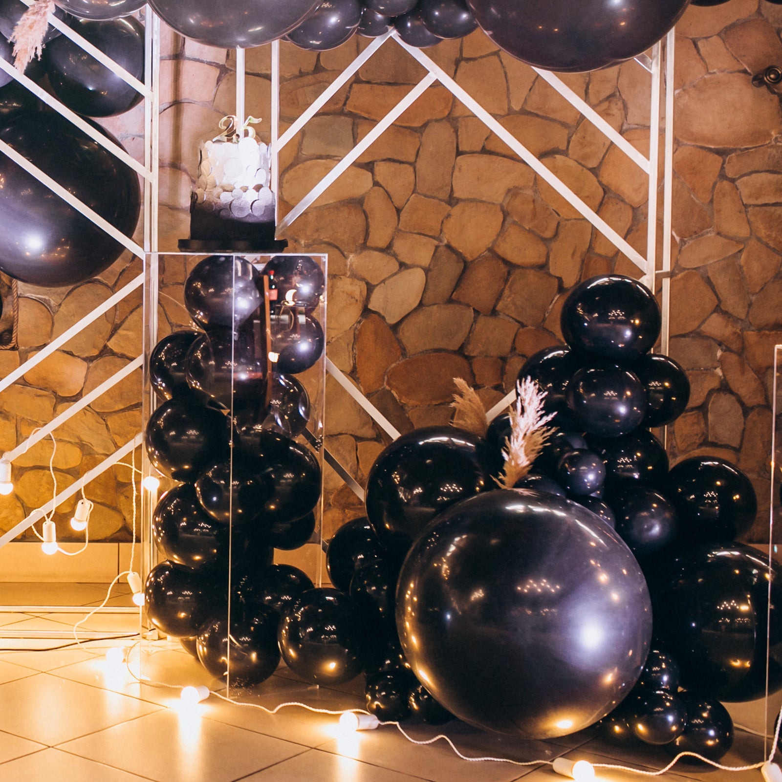 40 Inch Clear Floor Standing Acrylic Transparent Display Boxes with Interchangeable Lid and Base