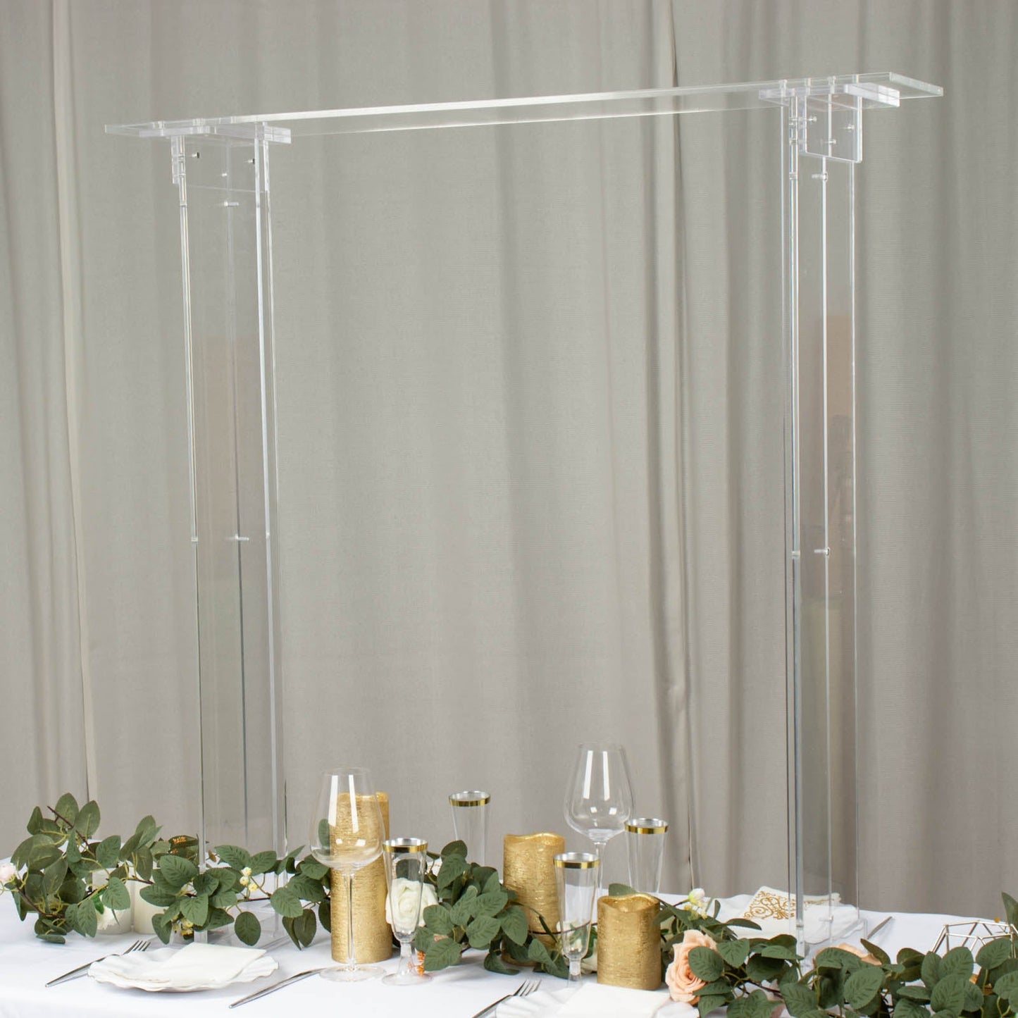 Clear acrylic rectangular flower stand wedding centerpiece display.