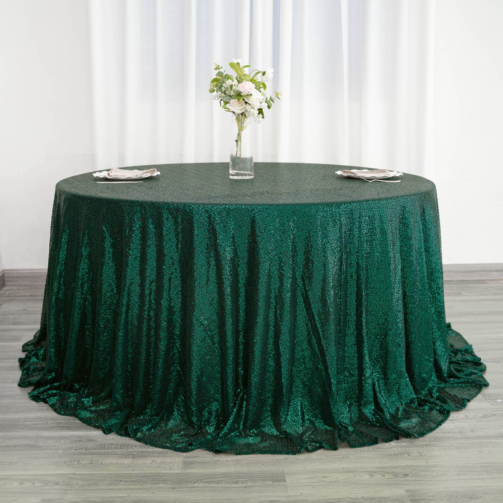 132 Inch Seamless Hunter Emerald Green Round Tablecloth With Sequin