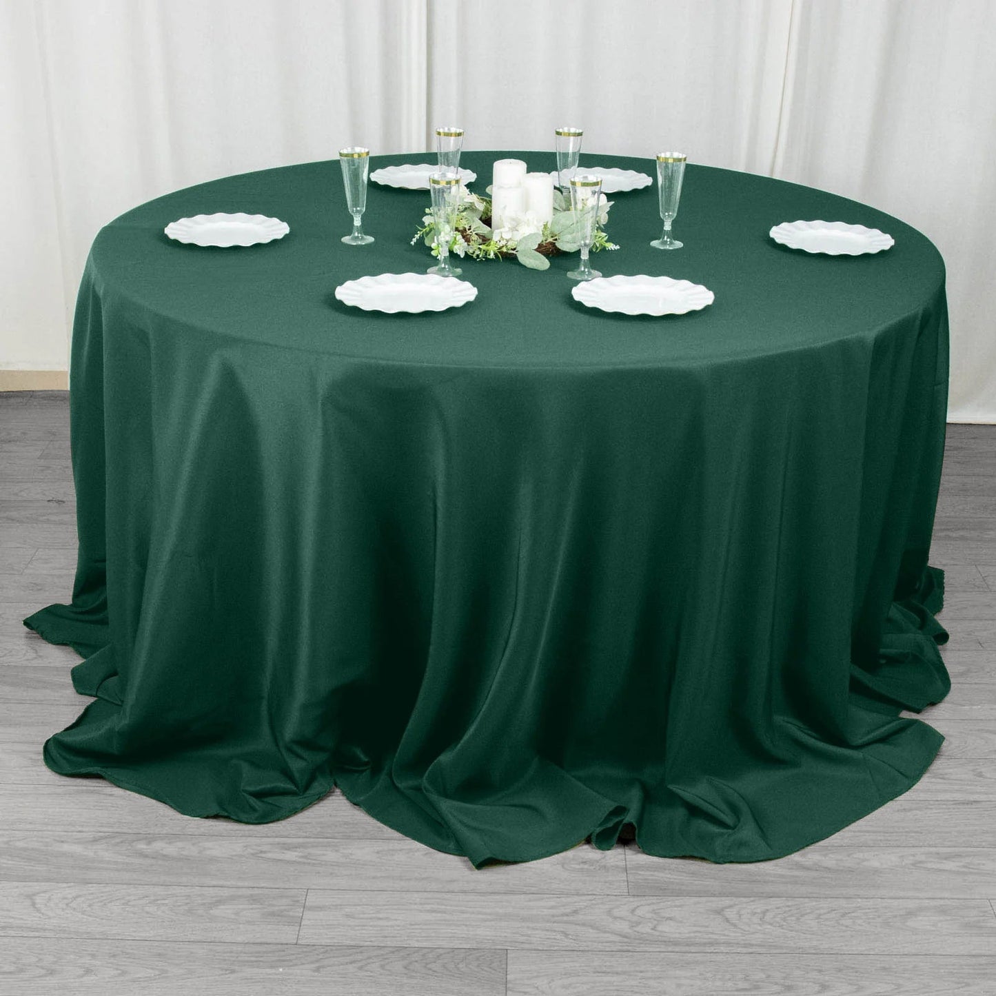 132" Hunter Emerald Green Seamless Premium Polyester Round Tablecloth - 220GSM