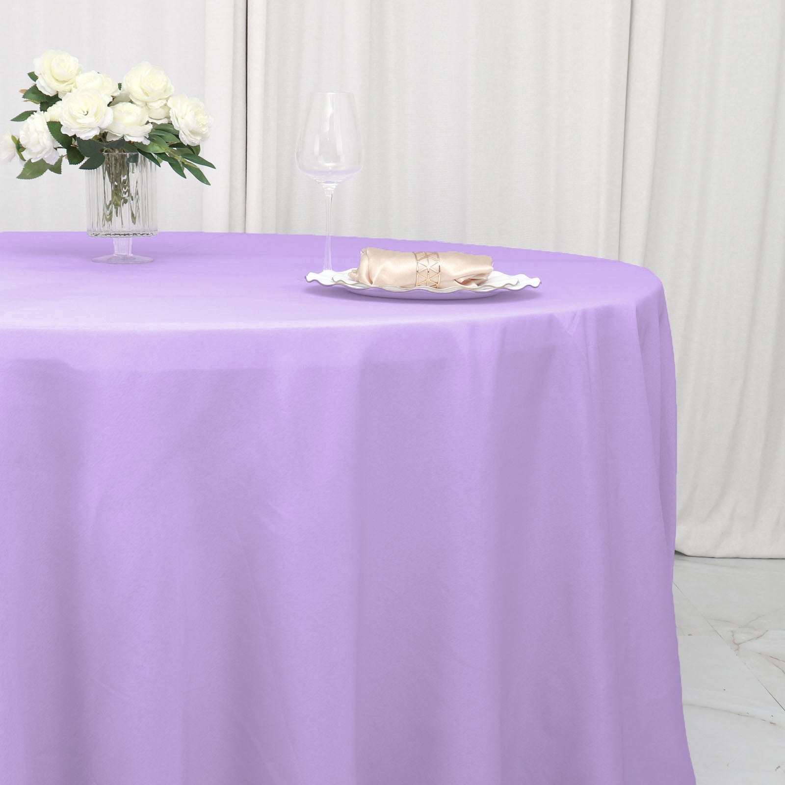 132inc Lavender Lilac Seamless Polyester Round Tablecloth