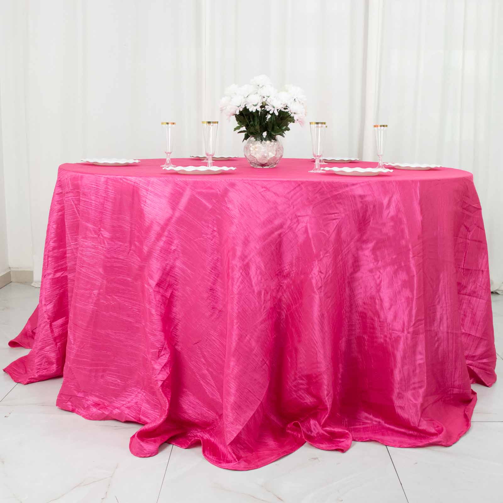 132inch Fuchsia Accordion Crinkle Taffeta Seamless Round Tablecloth