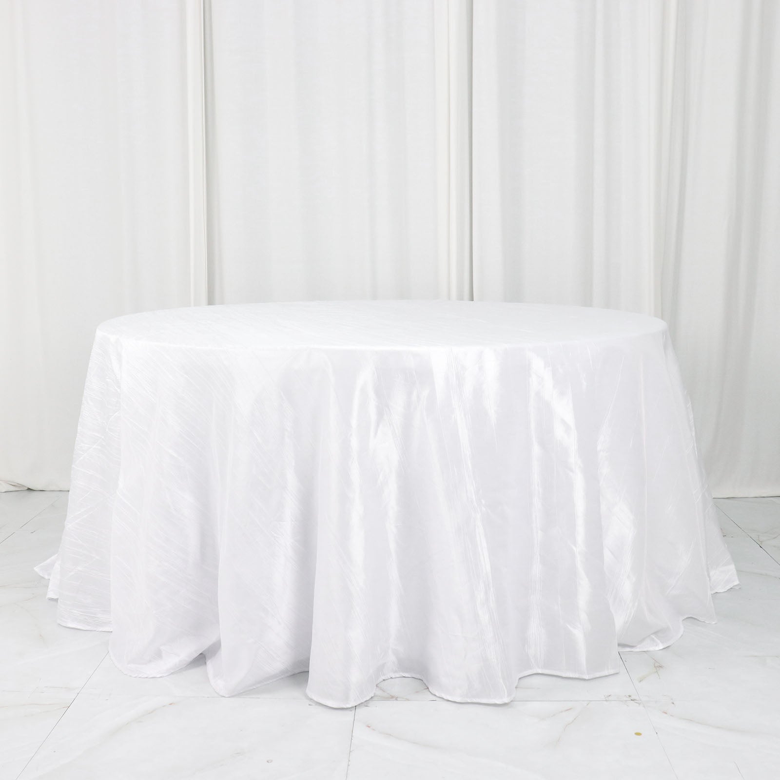 Accordion Crinkle Taffeta Round Seamless White Tablecloth 132 Inch