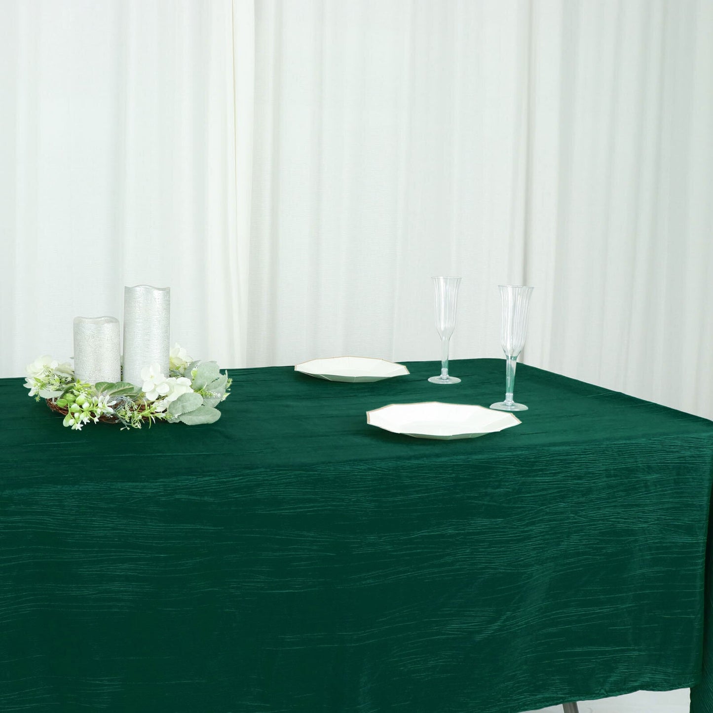 Hunter Emerald Green Rectangle Tablecloth in Accordion Crinkle Taffeta Fabric 60 Inch x 102 Inch 