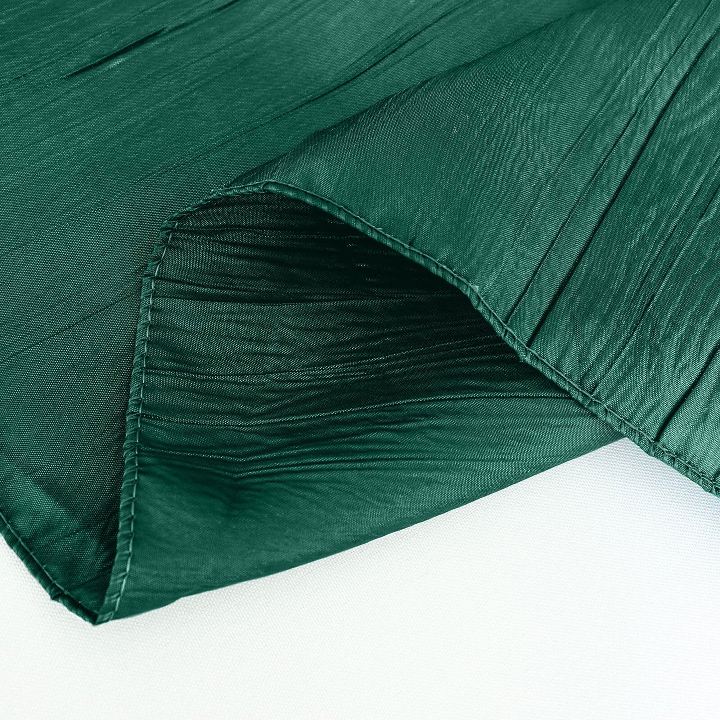 90 Inch x 132 Inch Accordion Crinkle Taffeta Rectangle Hunter Emerald Green Colored Tablecloth 