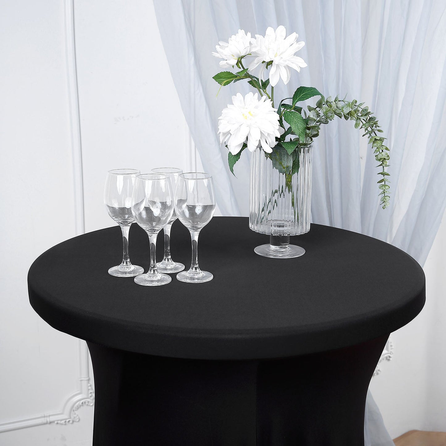 Wavy Drapes On Black Round Table Cover In Heavy Duty Spandex 