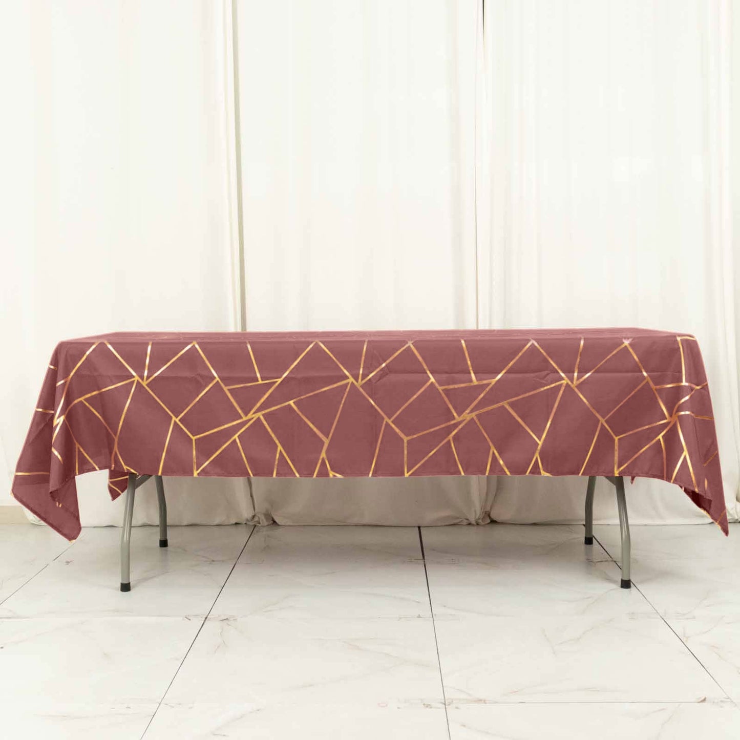 60x102inch Cinnamon Rose Polyester Rectangle Tablecloth With Gold Foil Geometric Pattern
