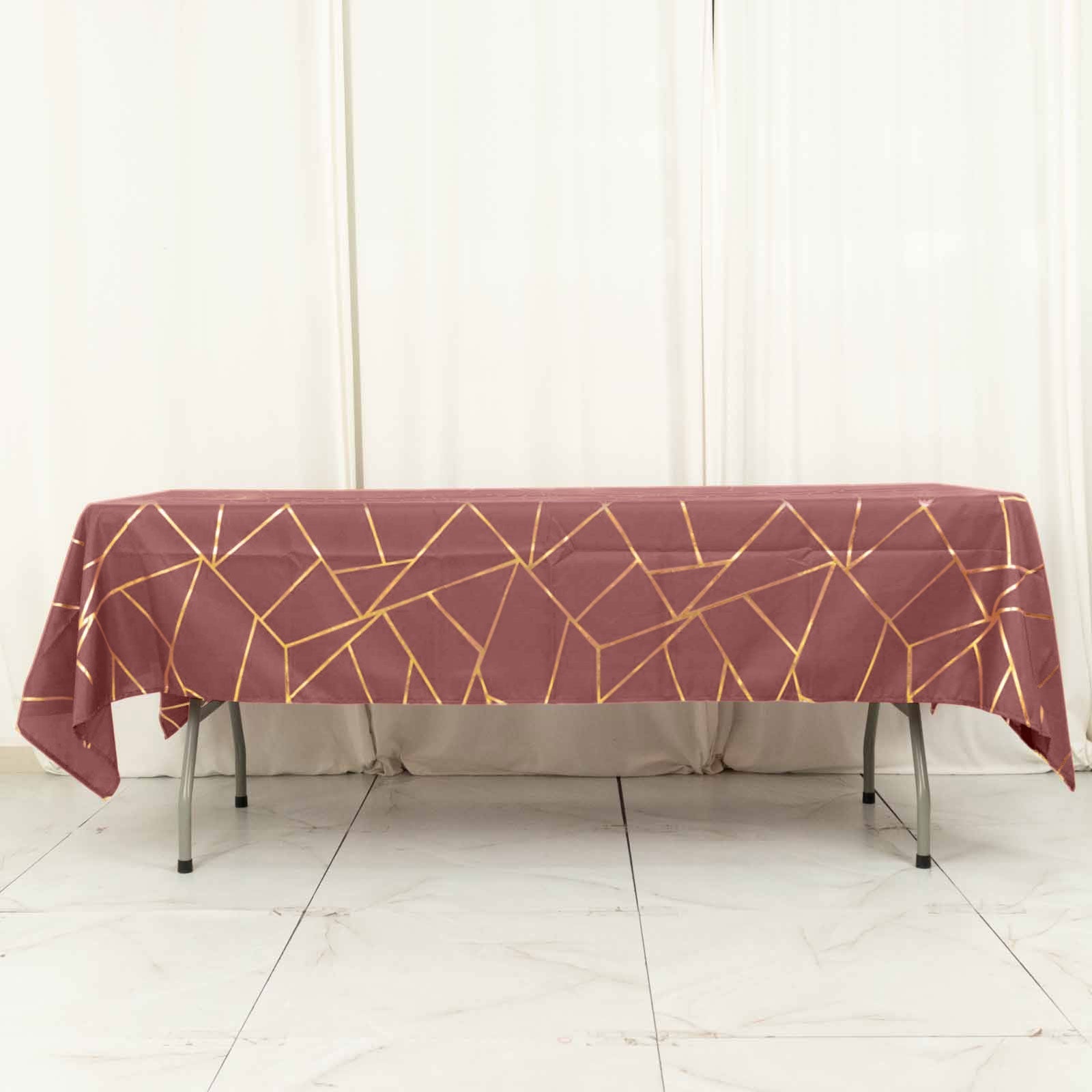 60x102inch Cinnamon Rose Polyester Rectangle Tablecloth With Gold Foil Geometric Pattern