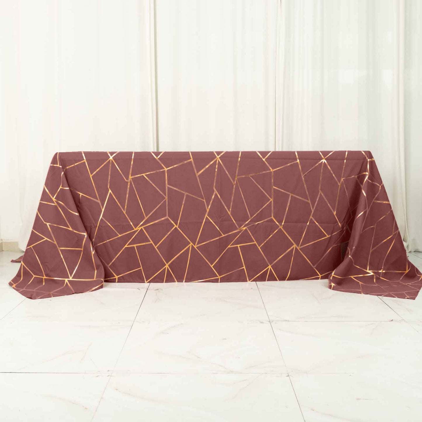 90x132inch Cinnamon Rose Rectangle Polyester Tablecloth With Gold Foil Geometric Pattern