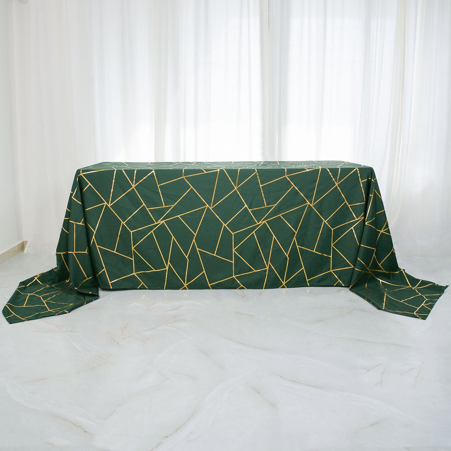 90"x156" Hunter Emerald Green Seamless Rectangle Polyester Tablecloth With Gold Foil Geometric Pattern
