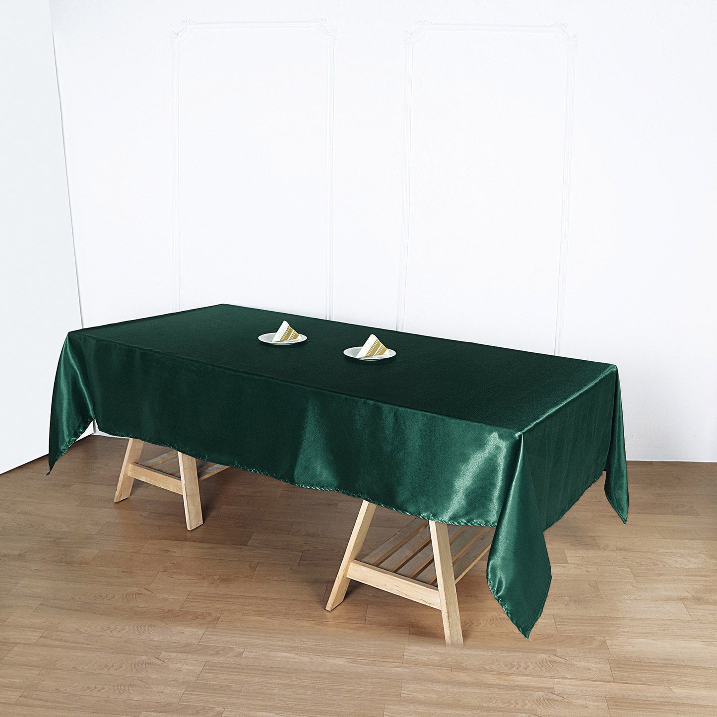 60"x102" Hunter Emerald Green Seamless Smooth Satin Rectangular Tablecloth